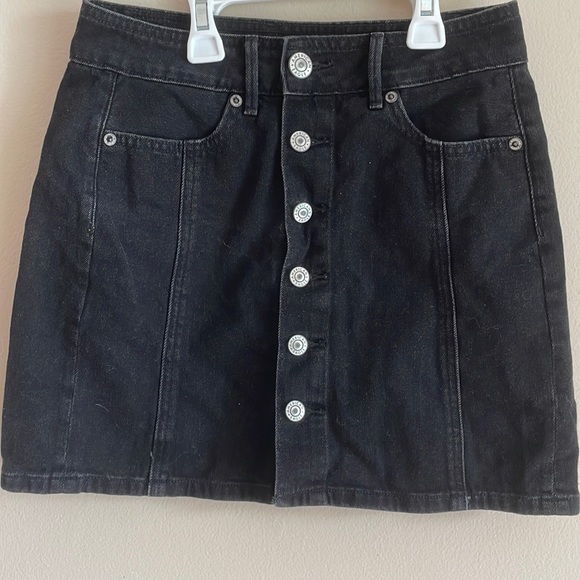 American Eagle Black Button Down Mini Skirt Denim Jean Skirt Size 00 - Picture 2 of 6